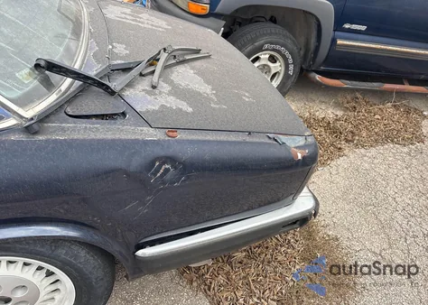 1988 Jaguar Xj6 z USA, uszkodzony, nr VIN SAJHV1645JC533614